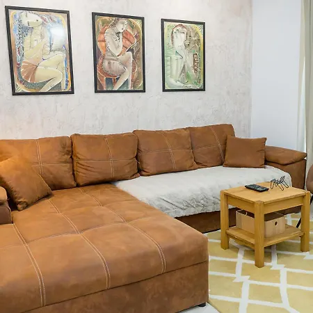 Stylish Flat With Balcony & Views - Briz, By Flat Mаnаger شقة *